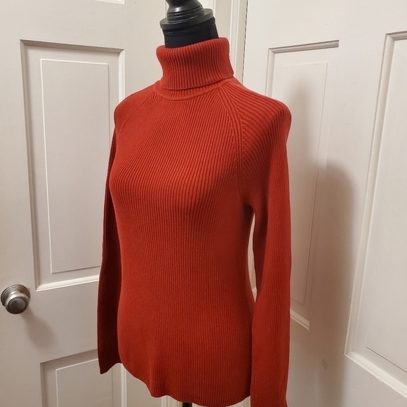 Jeanne Pierre Red Ribbed Knit Turtleneck Sweater Size Medium, classic, casual - Picture 2 of 7